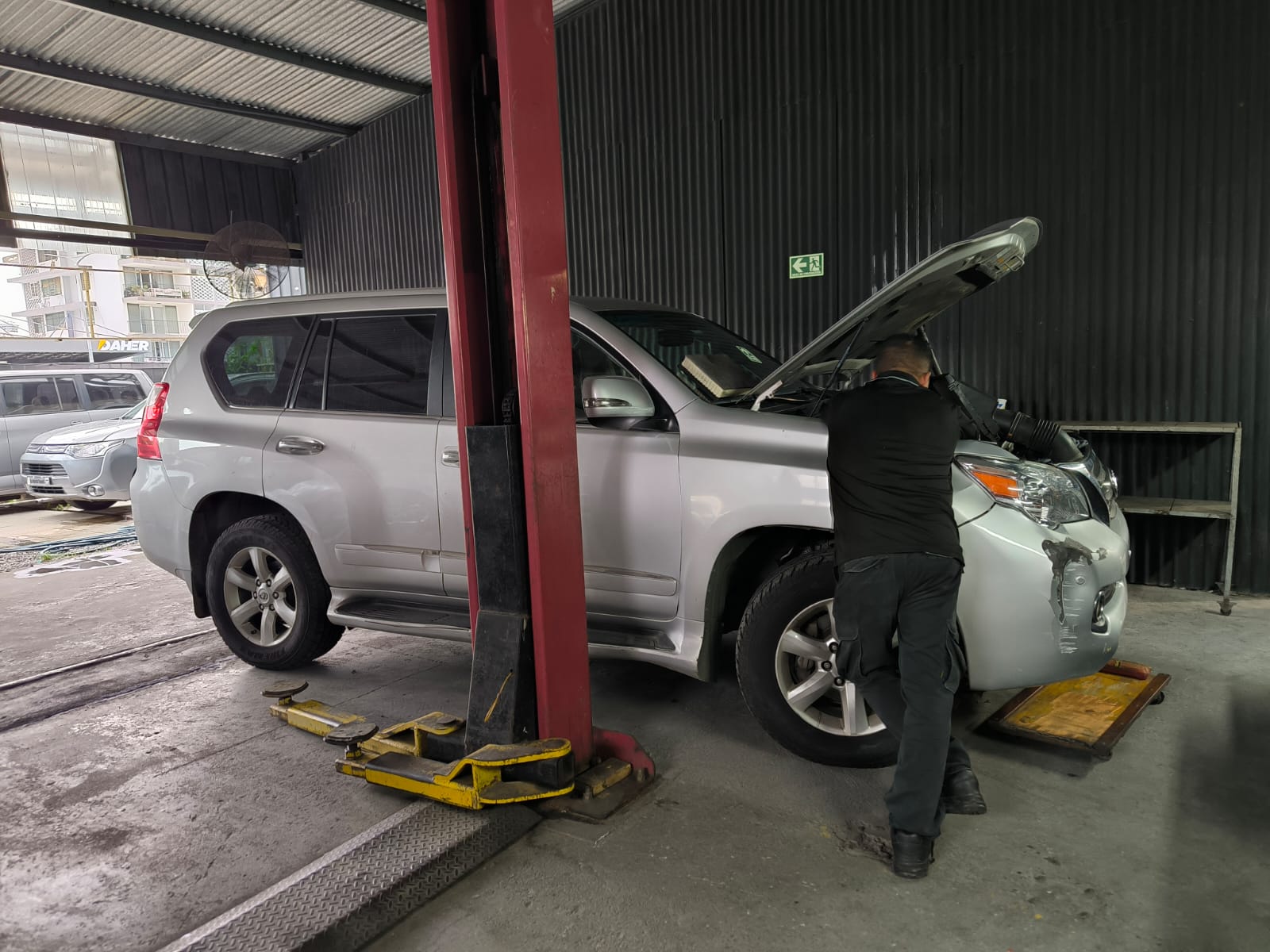 Taller Executive Motors — mecánica y chapistería 3